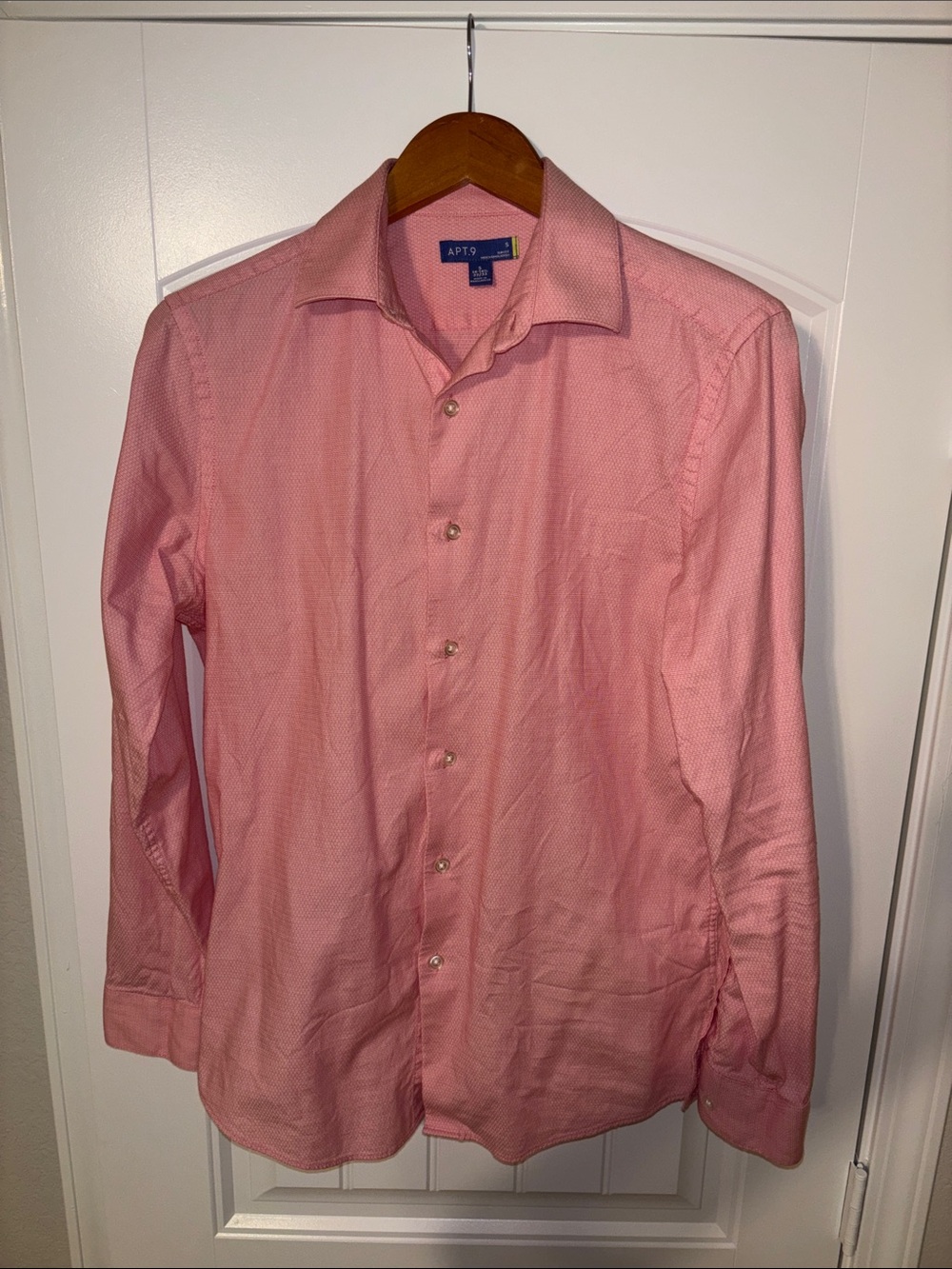 APT.9 Long Sleeve Button Down in Pink Size Small Like New